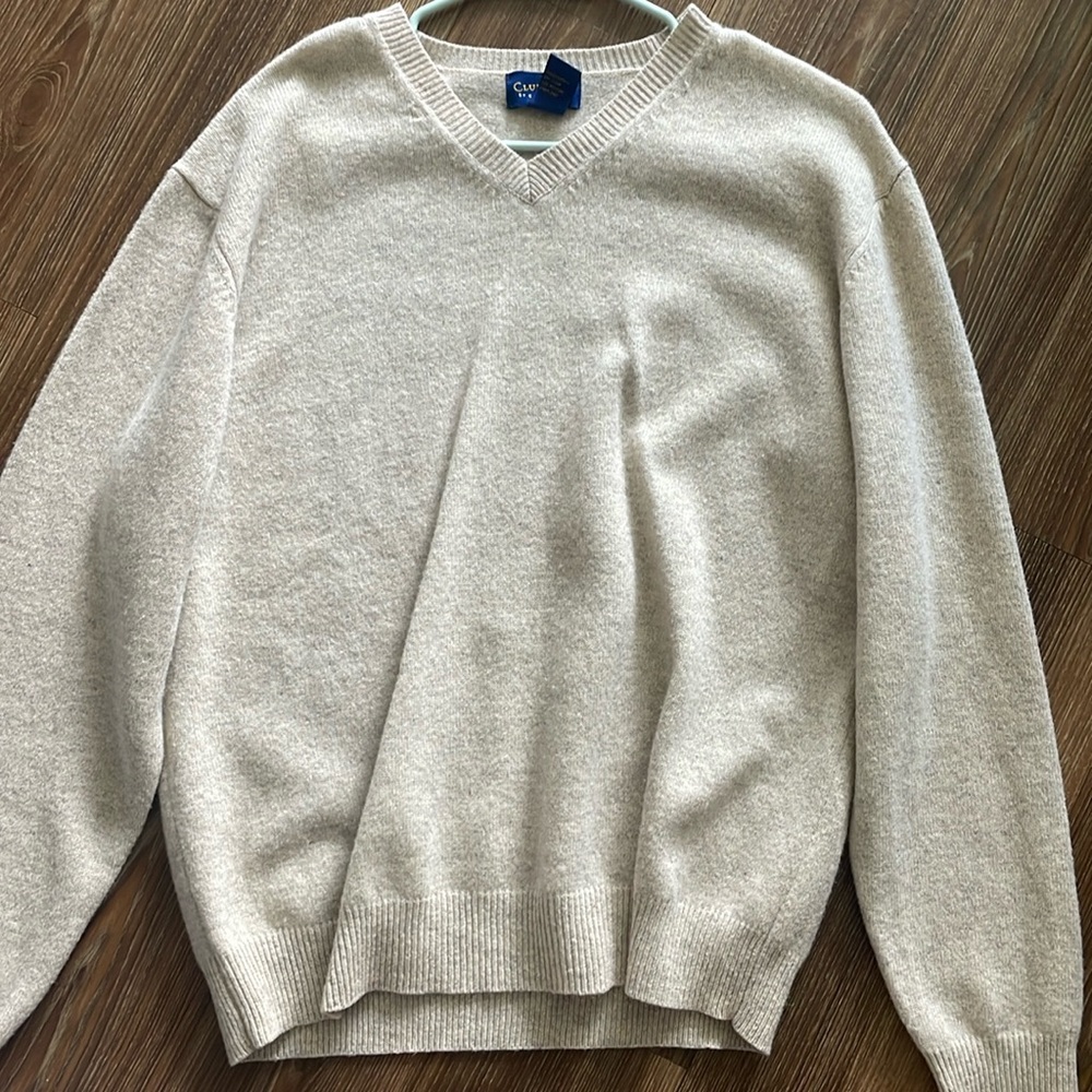 Club room original pure wool cream sweater v neck